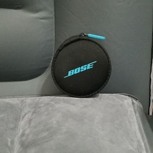 I am selling Bose ear phones they fit fit sound am